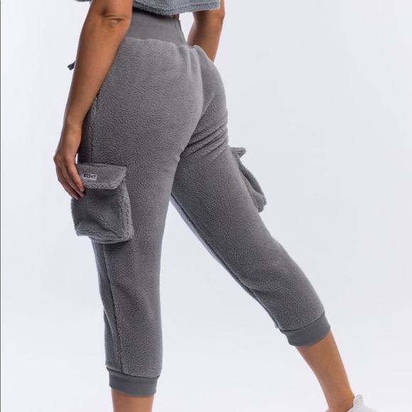 Echt cropped cargo fleece jogger grey - Picture 3 of 6